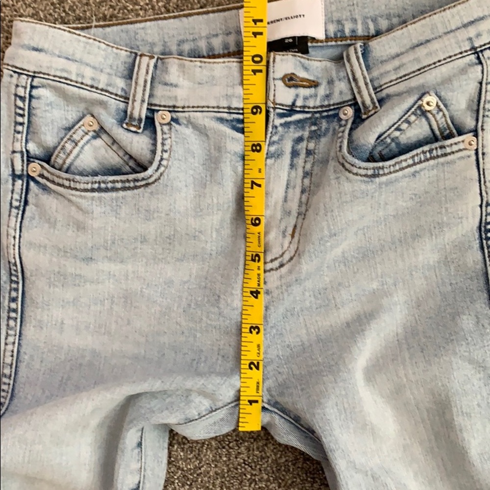 Current Elliott 7 pocket skinny! - Picture 6 of 7